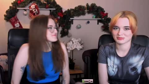Snapshot of luna_berryy chatting on 9, 1, 2025 luna_berryy online show from 9, 1, 2025