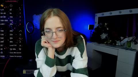 Snapshot of luna_berryy chatting on 12, 1, 2025 luna_berryy online show from 12, 1, 2025