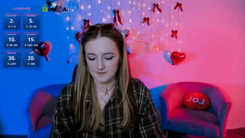 Snapshot of luna_berryy chatting on 28, 4, 2026 luna_berryy online show from 28, 4, 2026