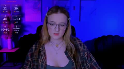 Snapshot of luna_berryy chatting on 7, 5, 2026 luna_berryy online show from 7, 5, 2026