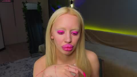 Snapshot of luna_beverly chatting on 14, 5, 2026 luna_beverly online show from 14, 5, 2026