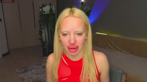 Snapshot of luna_beverly chatting on 23, 5, 2026 luna_beverly online show from 23, 5, 2026