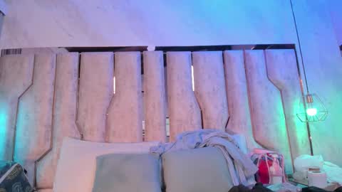 Snapshot of luna_blanca19 chatting on 4, 3, 2026 Sara online show from 4, 3, 2026