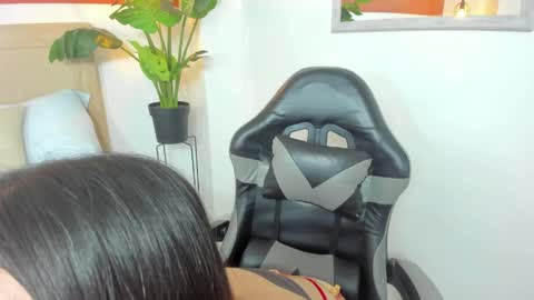 Snapshot of luna_blazze_ chatting on 16, 5, 2026 L U N A online show from 16, 5, 2026