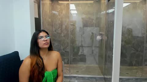 luna  online show from 10, 2, 2025