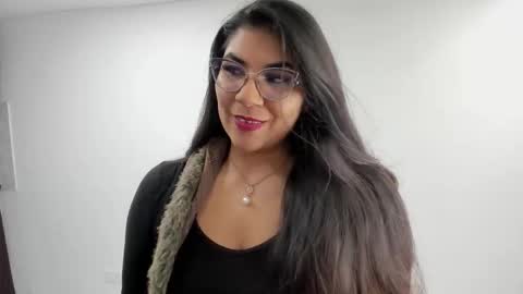 luna  online show from 2, 10, 2025