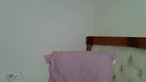 maskedmalkia online show from 5, 12, 2025