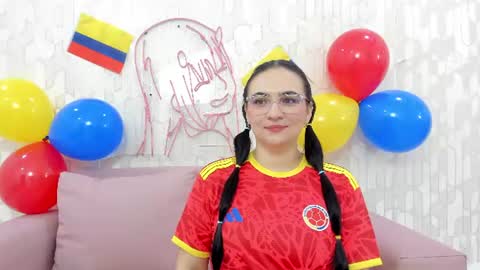 luna_ferrer1 online show from 27, 6, 2026