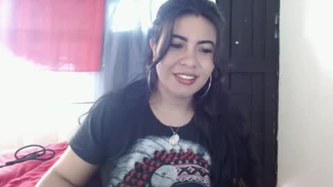 Snapshot of luna_india chatting on 8, 10, 2025 luna_india online show from 8, 10, 2025