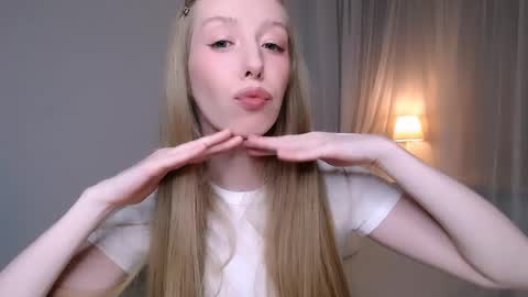 Snapshot of luna_insanity chatting on 6, 5, 2026 Luna online show from 6, 5, 2026