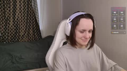 luna_loveeee online show from 12, 9, 2025