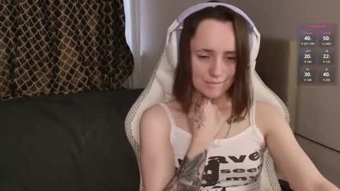 luna_loveeee online show from 17, 10, 2025