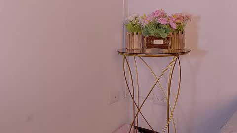   online show from 18, 9, 2025