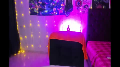 Snapshot of luna_ray420 chatting on 7, 1, 2026 MISS LUNA online show from 7, 1, 2026