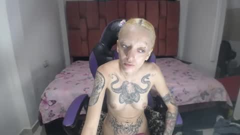 Snapshot of luna_rosita chatting on 6, 12, 2024 Luna online show from 6, 12, 2024