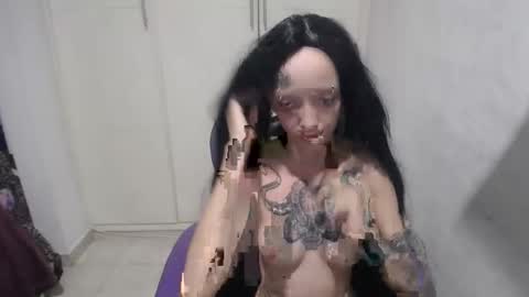 Snapshot of luna_rosita chatting on 1, 1, 2025 Luna online show from 1, 1, 2025