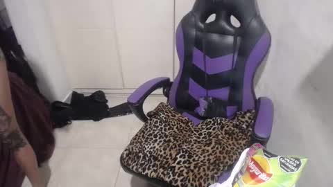 Snapshot of luna_rosita chatting on 2, 1, 2025 Luna online show from 2, 1, 2025