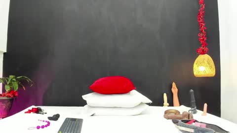 Snapshot of luna_smit_ chatting on 13, 9, 2025 Luna online show from 13, 9, 2025