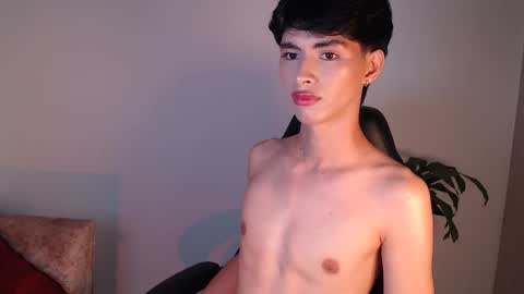 Luna Stanford online show from 28, 11, 2025