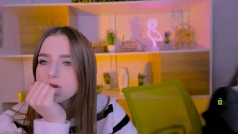 Luna online show from 10, 10, 2025