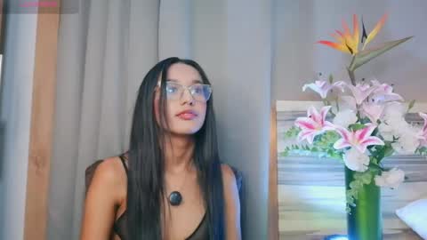 Snapshot of luna_valen chatting on 10, 5, 2026 luna_valen online show from 10, 5, 2026