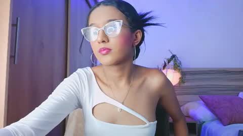 Snapshot of luna_valen chatting on 17, 7, 2026 luna_valen online show from 17, 7, 2026