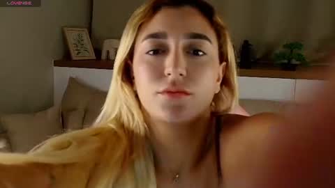 Snapshot of luna_velvvet chatting on 15, 6, 2026 Luna online show from 15, 6, 2026