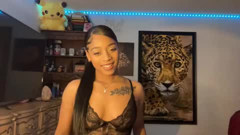 lunaa_11 online show from 16, 12, 2024