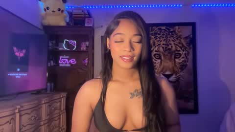 lunaa_11 online show from 15, 9, 2025