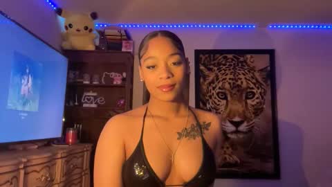 lunaa_11 online show from 18, 11, 2025