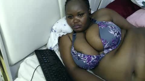 lunabloom01 online show from 11, 3, 2026