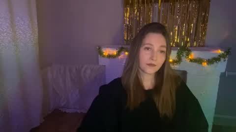 lunafeather online show from 19, 12, 2025