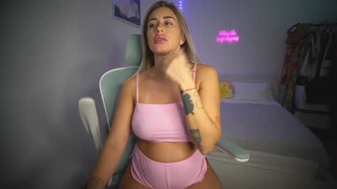 Laura online show from 21, 11, 2025