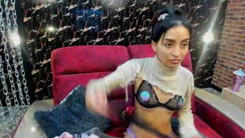 Snapshot of lunaixmoon_ chatting on 28, 5, 2026 Luna online show from 28, 5, 2026