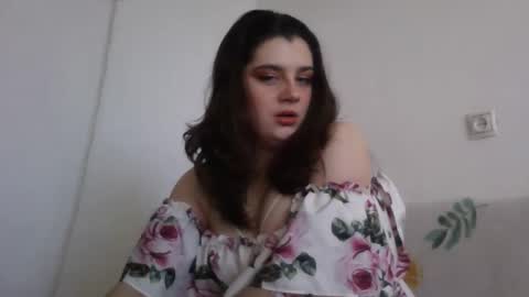 Snapshot of lunamoody chatting on 27, 9, 2025 lunamoody online show from 27, 9, 2025