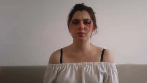 Snapshot of lunamoody chatting on 3, 10, 2025 lunamoody online show from 3, 10, 2025