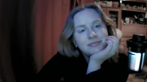 lunamystique_ online show from 9, 4, 2026