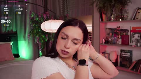 Luna  next streams Mon Fri Sat Sun 8pm-5am gmt0 online show from 13, 1, 2025