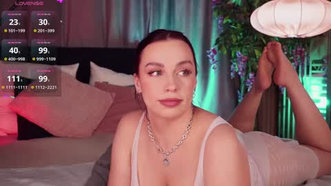 Luna  next streams Mon Fri Sat Sun 8pm-5am gmt0 online show from 15, 1, 2025