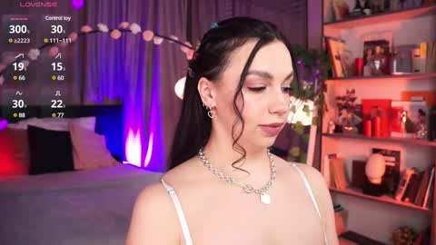 Luna  next streams Mon Fri Sat Sun 8pm-5am gmt0 online show from 8, 3, 2025