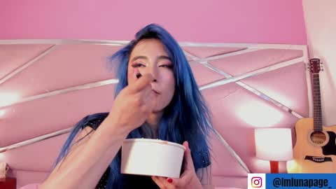 Snapshot of lunapagee chatting on 3, 2, 2025 Luna Page online show from 3, 2, 2025
