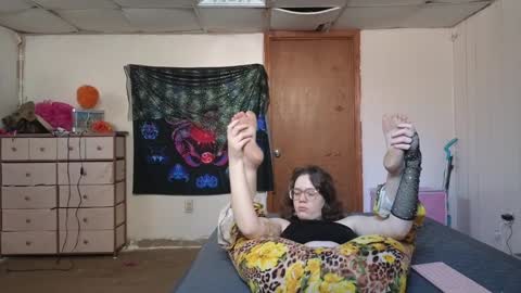 Snapshot of lunaquinn45 chatting on 3, 12, 2024 lunaquinn45 online show from 3, 12, 2024