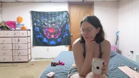 Snapshot of lunaquinn45 chatting on 4, 12, 2024 lunaquinn45 online show from 4, 12, 2024