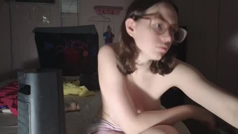 Snapshot of lunaquinn45 chatting on 5, 2, 2025 lunaquinn45 online show from 5, 2, 2025