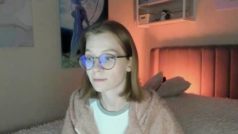 Snapshot of lunar_sofia chatting on 19, 9, 2025 Sofia online show from 19, 9, 2025