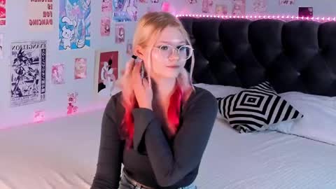 Snapshot of lunariafox chatting on 31, 5, 2026 lunariafox online show from 31, 5, 2026