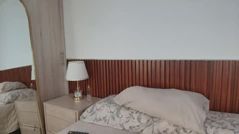 Luna Rousse online show from 19, 4, 2026