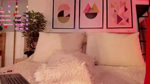 Luna Ruso  online show from 5, 3, 2026