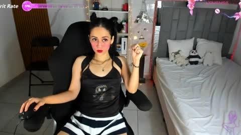 Snapshot of lunascoott chatting on 19, 6, 2026 ARI online show from 19, 6, 2026