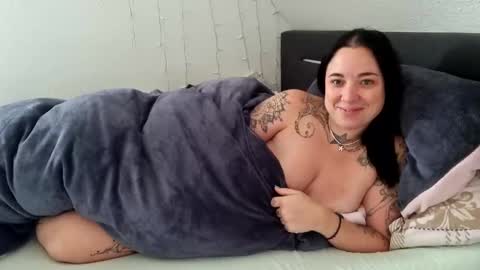 Snapshot of lunaticminx chatting on 13, 12, 2024 Luna powered by bitch dust online show from 13, 12, 2024